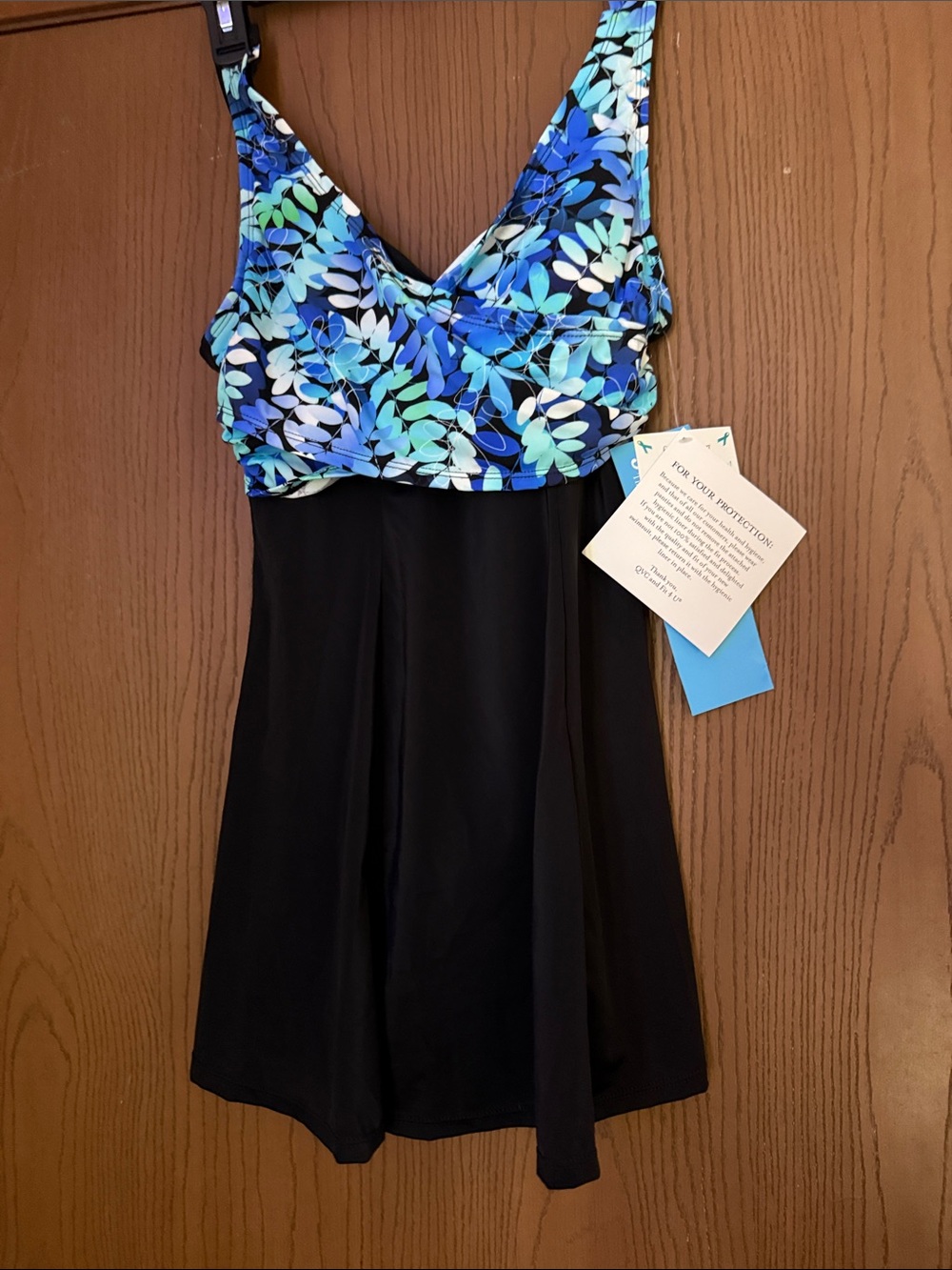 Fit 4 You Leaf-Print V-Neck One-Piece Swimdress in Blue and Black